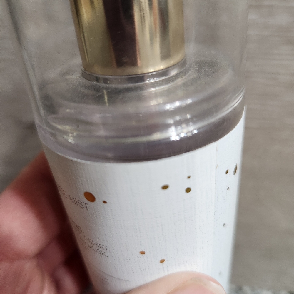 Bath & Body Works WHITE T-SHIRT Fragrance Mist 8 oz Spray, Discontinued,Rare New - Picture 4 of 7